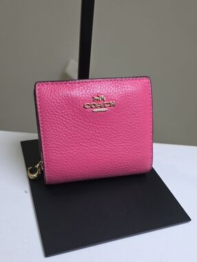 COACH C2862 Snap Wallet in Pink Pebbled Leather Goldtone HDWR NWOT